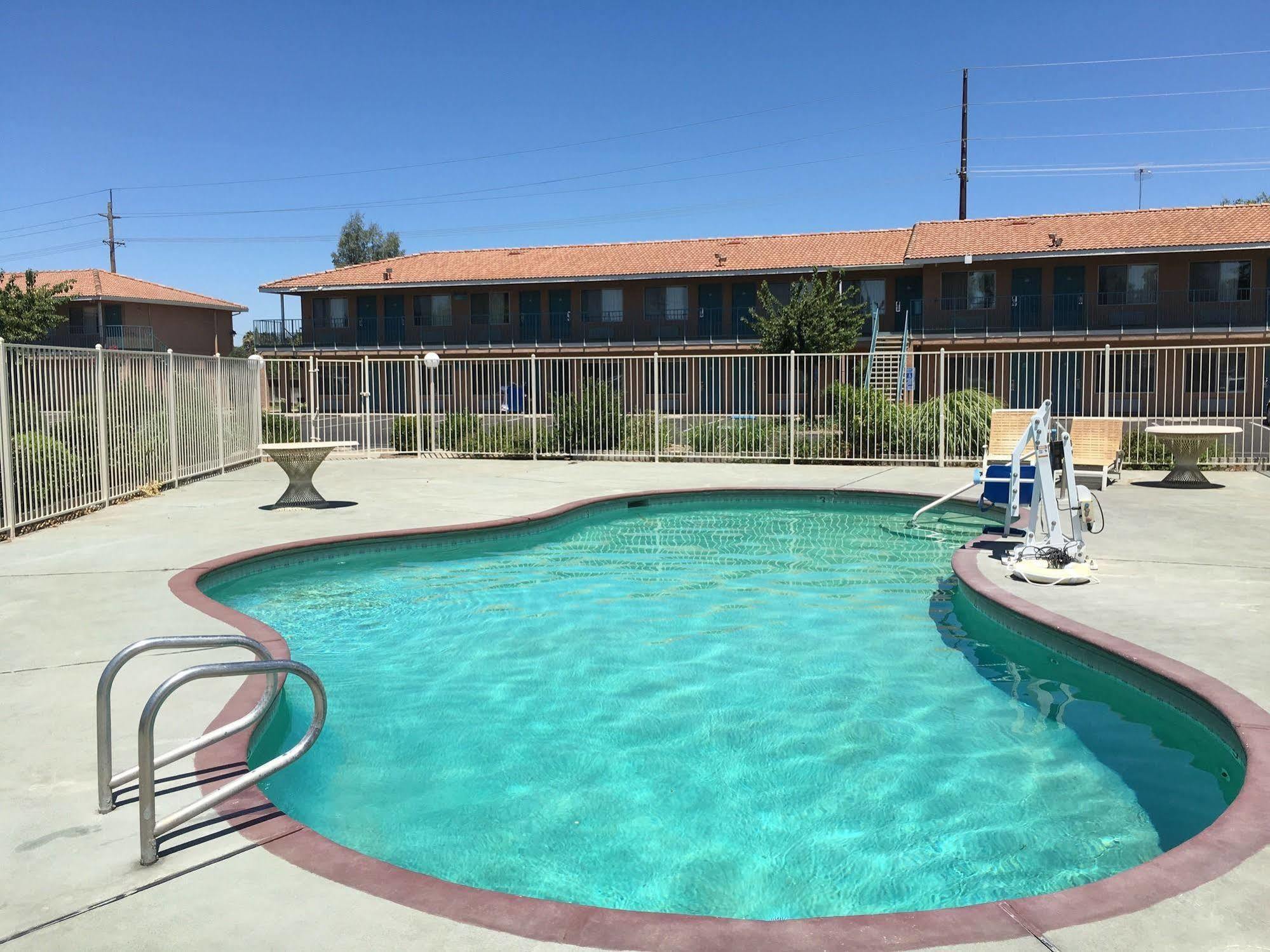 Applegate Inn Atwater ภายนอก รูปภาพ